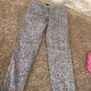 H&M skinny pants they run small more like a 2